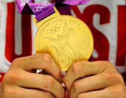 Легкоатлеты, не пожелавшие вернуть медали, останутся за бортом российской сборной